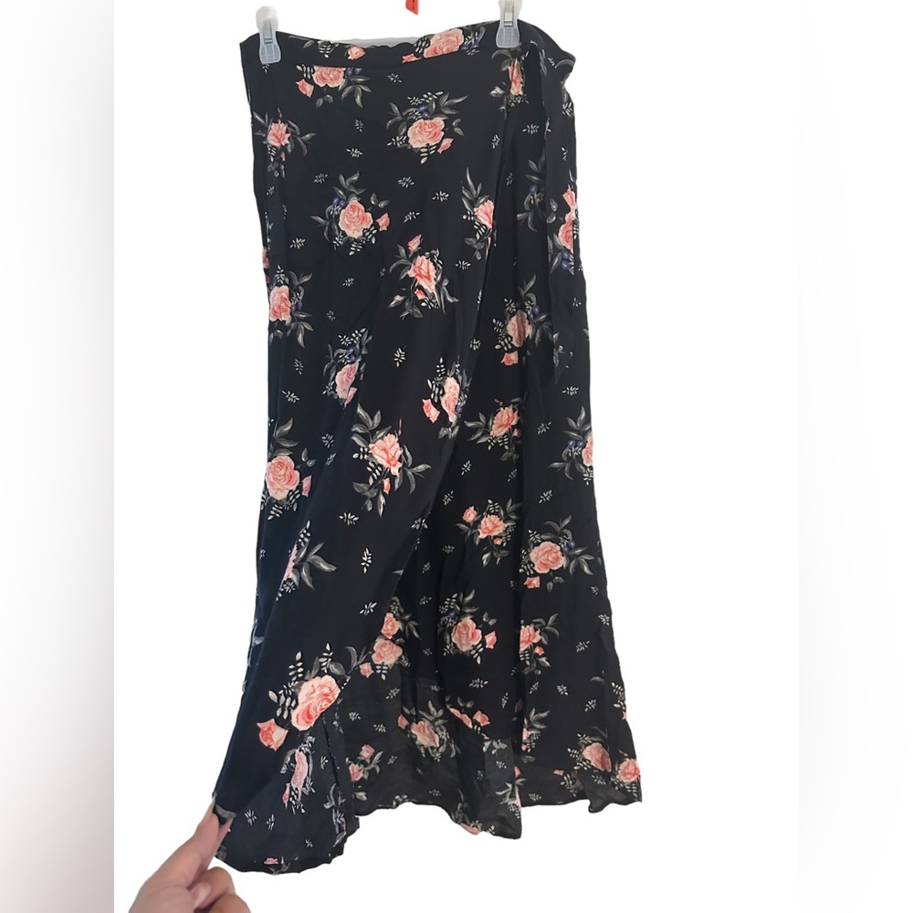Tie at the waist long skirt